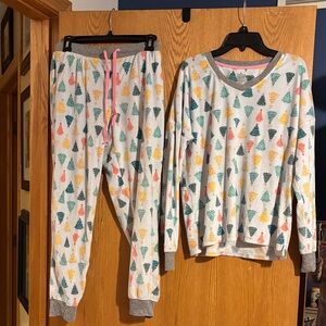Cuddl Duds Multicolor Tree Print Pajama Set